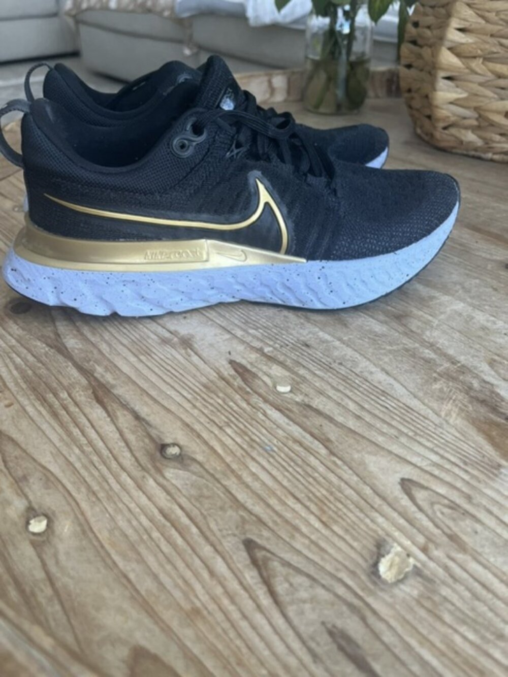 Nike React Infinity Run Flyknit 2 Women's Running Shoes Size 7 | Black / Metall